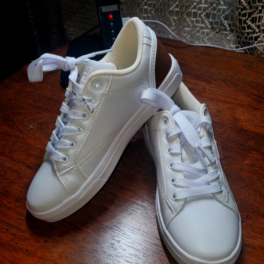 Levi's boys shoes brand new bought wrong size